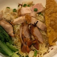 เมนูของร้าน 60 ปีบะหมี่เกี๊ยวทำเอง  (เลย บางแค ซ.9 เล็กน้อย)เจ้าเก่าสี่แยกหนองใหญ่