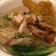 เมนูของร้าน 60 ปีบะหมี่เกี๊ยวทำเอง  (เลย บางแค ซ.9 เล็กน้อย)เจ้าเก่าสี่แยกหนองใหญ่