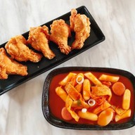 ไก่ทอดเกาหลีโซลจู Tteok and Fried by Seoul Ju