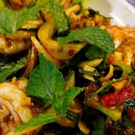 ลาภปาก (แยกไฟแดงตรอกจัทร์)