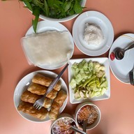 เมนูของร้าน แดงแหนมเนือง ในเมือง