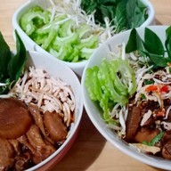 ร้าน ผัดไทออมสิน