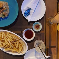 GU Bar café and restaurant