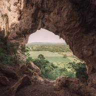 ถ้ำเขาทะลุ