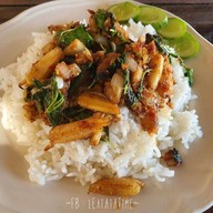 เมนูของร้าน ลุงเปี๊ยกข้าวผัดปู