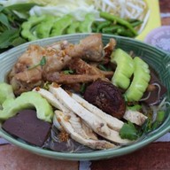 ก๋วยเตี๋ยวไก่มะระไทเลย