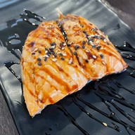 Otoku Sushi Buffet-Salmon Delivery ยอดพิมาน ริเวอร์ วอร์ก