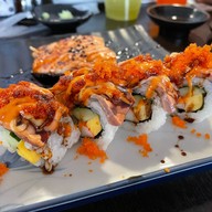 Otoku Sushi Buffet-Salmon Delivery ยอดพิมาน ริเวอร์ วอร์ก