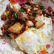 เมนูของร้าน กะเพราลงพุง