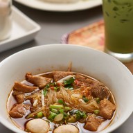 เมนูของร้าน ร้านตำหนักแก้ว ราคาเริ่มต้น 59 บาท อร่อยระดับตำนานมากกว่า 20