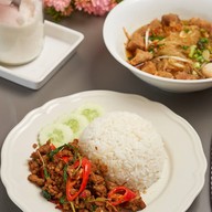 เมนูของร้าน ร้านตำหนักแก้ว ราคาเริ่มต้น 59 บาท อร่อยระดับตำนานมากกว่า 20