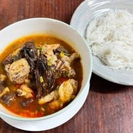 เมนูของร้าน ร้านขนมจีนแม่จันทร์แพร่งนรา