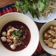 เตี๋ยวเรือหนองยายรัก(ไม่ปรุงพริกในชาม)