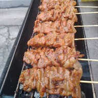 หมูปิ้งสมุนไพรนมสด (เจ้าดั้งเดิม)
