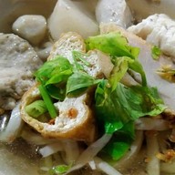 ก๋วยเตี๋ยวปลาอัมพวา