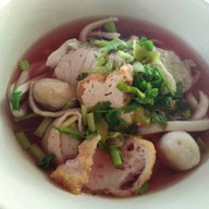 ก๋วยเตี๋ยวปลาอัมพวา
