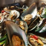 เมนูของร้าน จอมเทียนทะเลเผาอ่างศิลาซีวิว 2