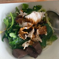 ก๋วยเตี๋ยวหน้าโรงเรียนสุพรรณภูมิ