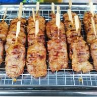 หมูปิ้งณัฐวุฒิ ตลาดไท