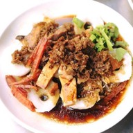 ก๋วยเตี๋ยวหลอดเจ๊ใหญ่