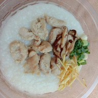 โจ๊กนายฮุย ตลาดสมสุขข้างตึกจัสมิน