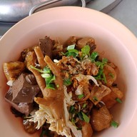 ร้านโจ้ ก๋วยเตี๋ยว