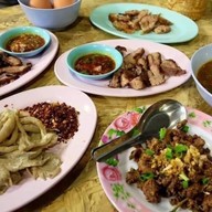 ลาภ 19 กับข้าวเมือง