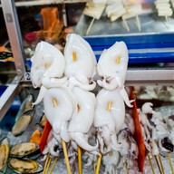 หมึกดำ หน้า ม.แม่โจ้(ปลาหมึกย่าง เห็ดออรินจิย่าง)