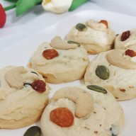 เอแคลร์ เฮาส์ บางแสน