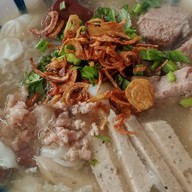 ก๋วยจั๊บญวนคุณปุ๋ย สนามบินน้ำ