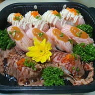 Sugoi Sushi สุโก่ย ซูชิ แซลมอนสดนอร์เวย์