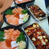 Sugoi Sushi สุโก่ย ซูชิ แซลมอนสดนอร์เวย์