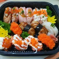 Sugoi Sushi สุโก่ย ซูชิ แซลมอนสดนอร์เวย์