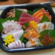 Sugoi Sushi สุโก่ย ซูชิ แซลมอนสดนอร์เวย์