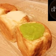 ลูกชิ้นทอด นึ่ง +โดนัทเค้กจิ๋ว+ขนมบ้าบิ่น + ปังปิ้งทะลัก + ก๋วยเตี๋ยวไก่ตุ๋น เจ้านาย บางบัวทอง