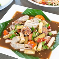 เมนูของร้าน ยำหรอยปาก ตำหรอยหวา