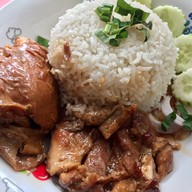 (ข้าวยำไก่แซ่บ)Chicken Rike Spicy Chicken Rike Spicy