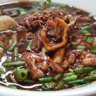 เมนูของร้าน ก๋วยเตี๋ยวเรือโกเหลียง