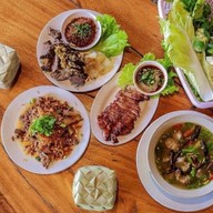 Mee-D coffee (กาแฟตู้น้ำเงิน)