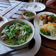 เมนูของร้าน เรือริมธาร