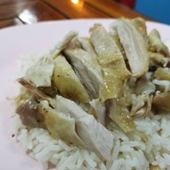 เมนูของร้าน ข้าวมันไก่ข้างศาลปู่ดำ(ข้าวมันไก่แป๊ะหนึ่ง)