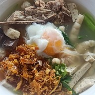 ก๋วยจั๊บญวนอุบลร้านโก้ ก๋วยจั๊บอุบลหมูยอแท้ ซุปกระดูกเล้งหอมๆ เจ้าแรกของโป่งไผ่ ลูกค้าที่สั่งผ่านแอพหากได้สินค้าไม่ครบไม่ถูกรบกวนโทรกลับทางร้านเพื่อชดเชยให้ได้ทันทีเลยนะครับขอบคุณมากครับ
