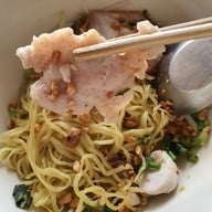 เมนูของร้าน ก๋วยเตี๋ยวหมูเด้งเฮียเจี๊ยบ