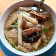 เมนูของร้าน ก๋วยจั๊บตรอกโรงหมูเจ้าเก่า