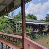 บรรยากาศ ก๋วยเตี๋ยวปลาอัมพวา