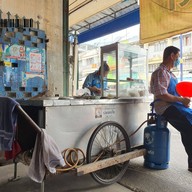 บรรยากาศ ก๋วยเตี๋ยวหมูเด้งเฮียเจี๊ยบ