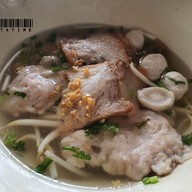 เมนูของร้าน ก๋วยเตี๋ยวหมูเด้งเฮียเจี๊ยบ