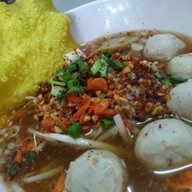 ก๋วยเตี๋ยวลุงหนวดต้มยำรสเจ็บ+น้ำใสและน้ำตก ไม่มีสาขา