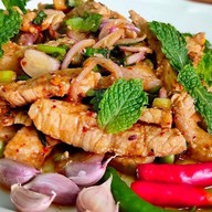 กระเพราแซ่บ ตำนัวร์