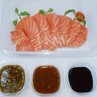 หมูกรอบกะกระเพรา